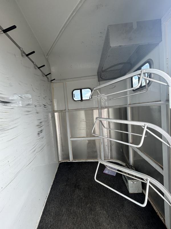 2000 Morgan Built 3 Horse Bumper Pull Horse Trailer - Image 12