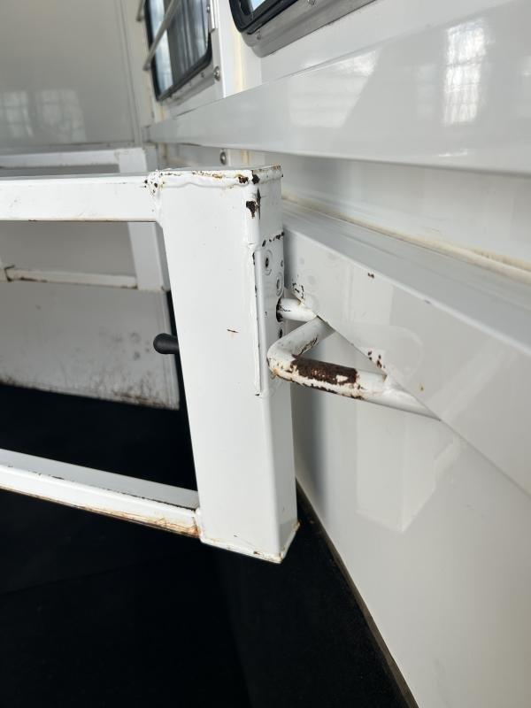 2000 Morgan Built 3 Horse Bumper Pull Horse Trailer - Image 7