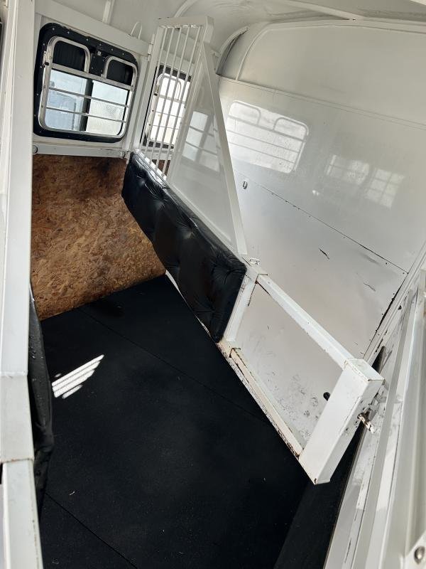 2000 Morgan Built 3 Horse Bumper Pull Horse Trailer - Image 9