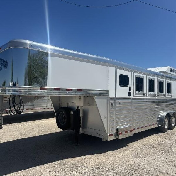 2020 Bloomer 4 Horse Stock Combo Trainer Tack Horse Trailer
