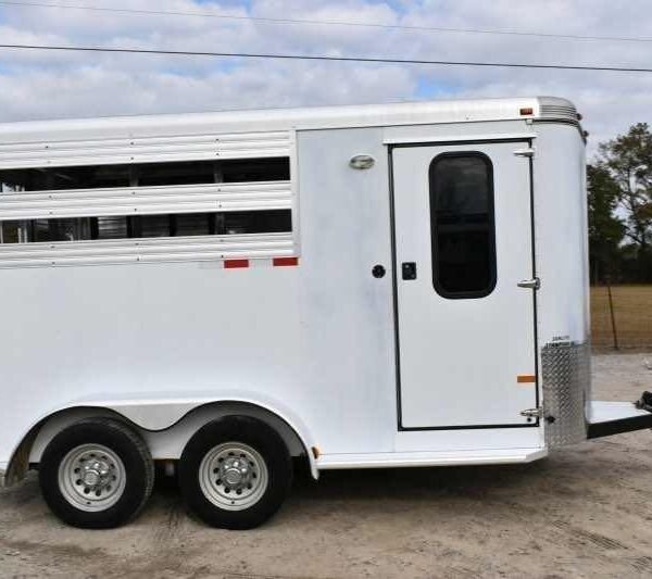 2005 Sundowner Sunlite 2 Horse Trailer