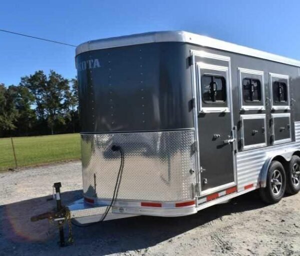 2018 Lakota 83HBPSL 3 Horse Trailer