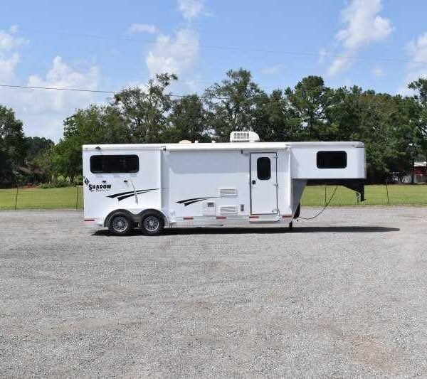2014 Shadow 7208GLQ 2 Horse Trailer with 8′ Short Wall