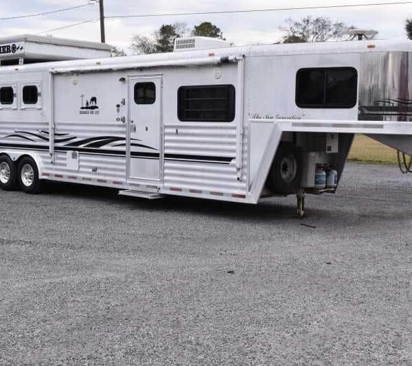 2003 Bloomer 8414LQ 4 Horse Trailer with 14′ Short Wall