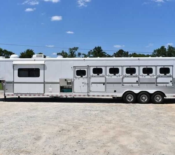 2005 Sundowner Sunlite  6LQ Horse Trailer with 11′ Short Wall 725 Grand Sierra 8612GLQ MidTack