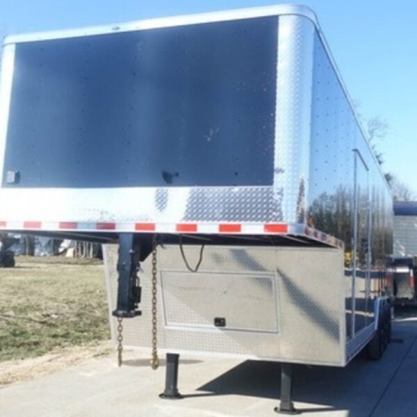 8.5 x 32′ Gooseneck King Pin Fifth Wheel Trailer