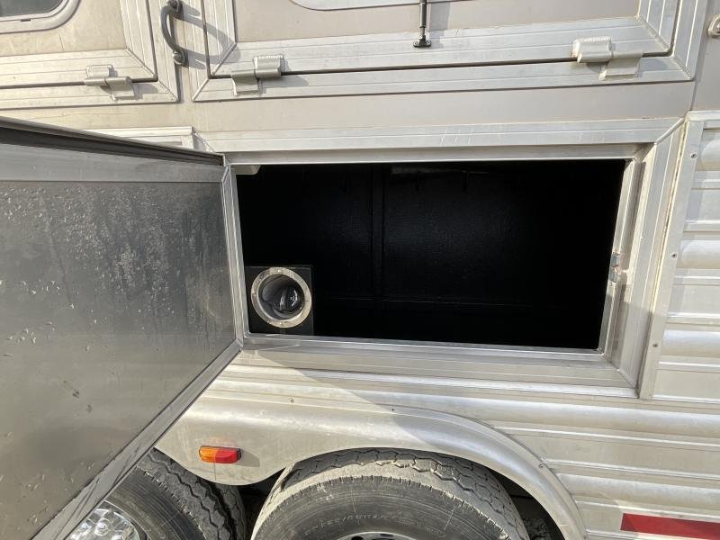 2014 Logan Coach RAZ4GNHDLQ 40′ 4 horse Razor GN Horse Trailer**WITH WALK IN CLOSET** - Image 30