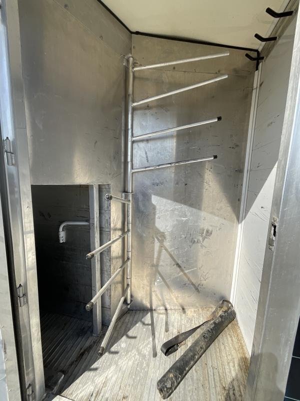 2005 Jamco 4 Horse Gooseneck Trailer - Image 21